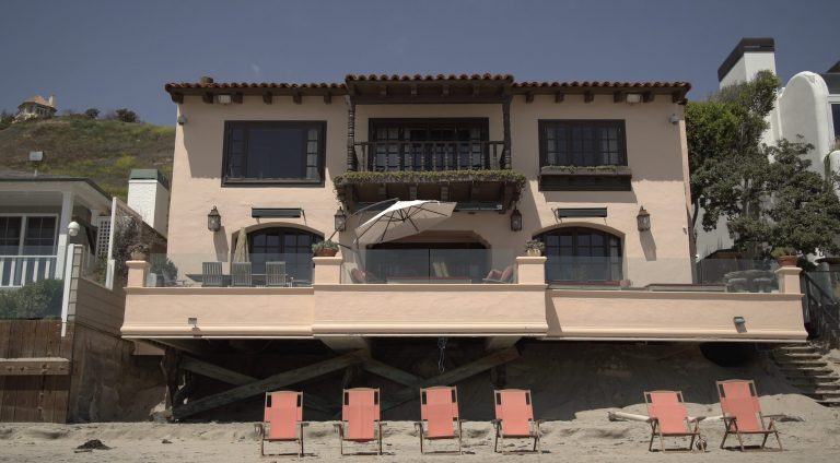 Romance Scammer Promised Victim $1M and a Mansion