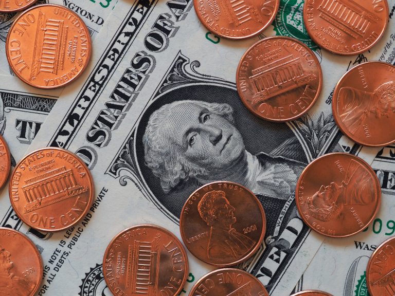 Ponzi Schemes: This Type of Investment Fraud Will Drain Your Bank Account