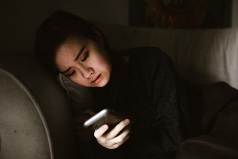 Romance Scammer Tactics: How to Catch a Romance Scammer