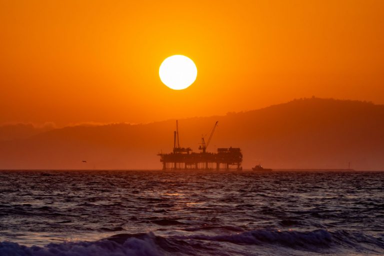 Oil rig scams: Domestic Abuse Survivor Scammed Out Of Over $100,000