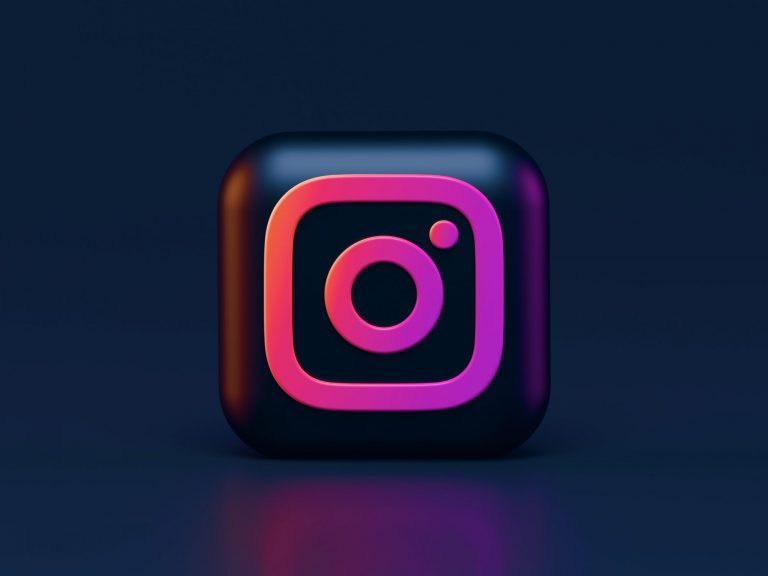 How To Run a Reverse Image Search on Instagram