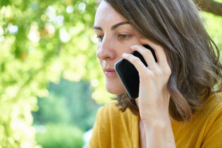 How To Tell If Your Phone Is Tapped: 7 Sure Signs