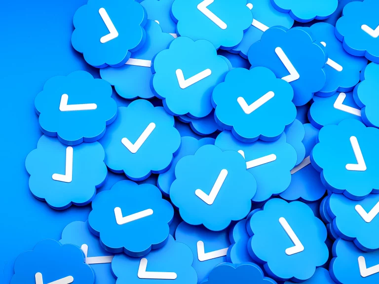 Beware of Twitter Scammers: Unveiling the Twitter Blue Tick Trap for Banking Password Theft