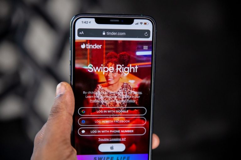 Can You Search For Someone on Tinder?