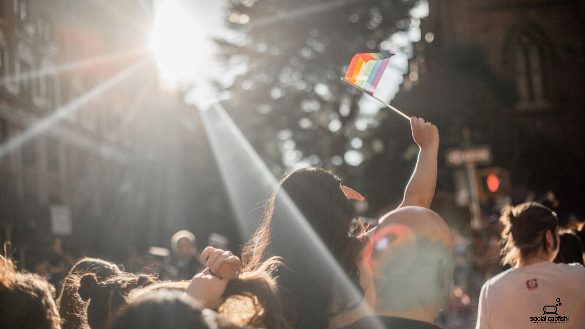 Scammers Scare Community Into LGBT Talking to a Minor Scam: Crazy Catfish Story