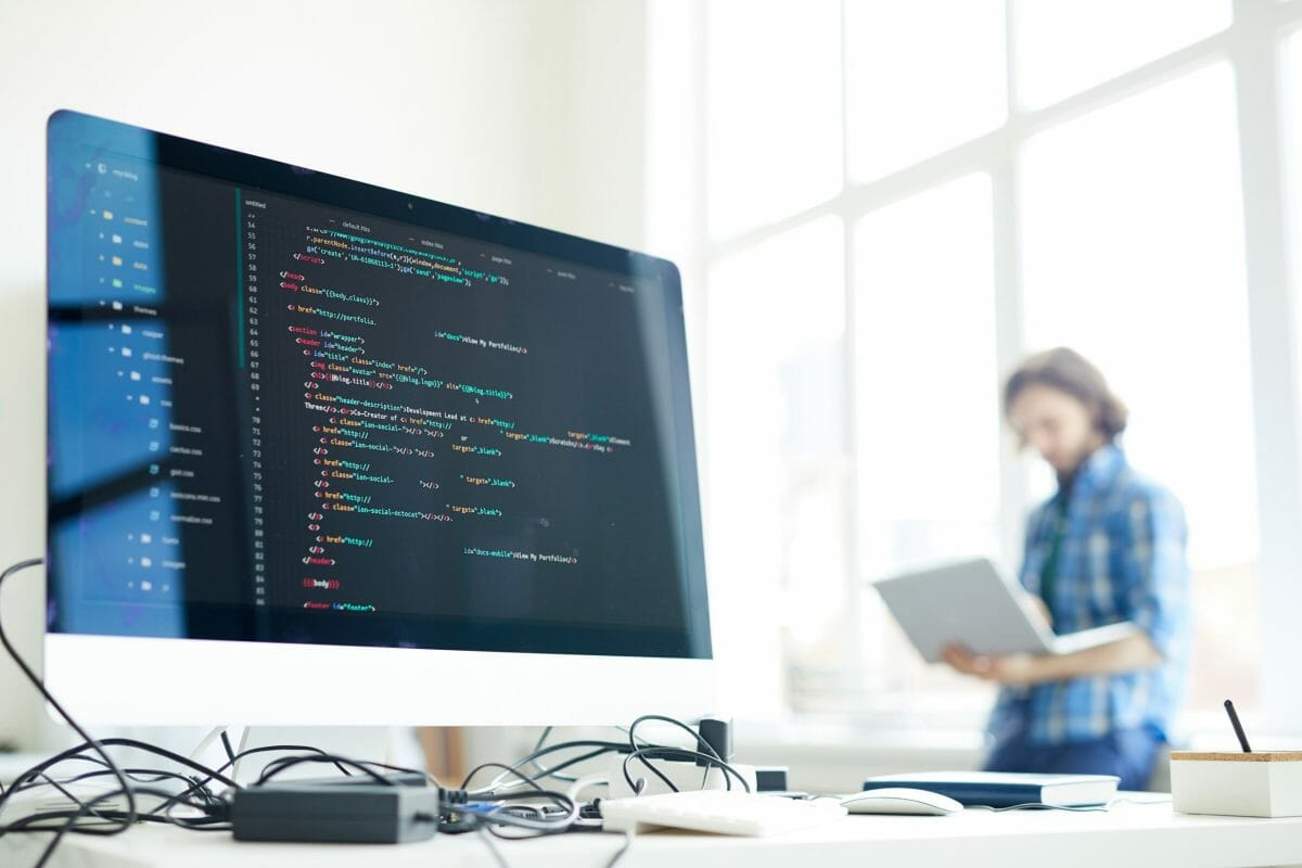 Fake Website: How to Tell if a Website is a Scam