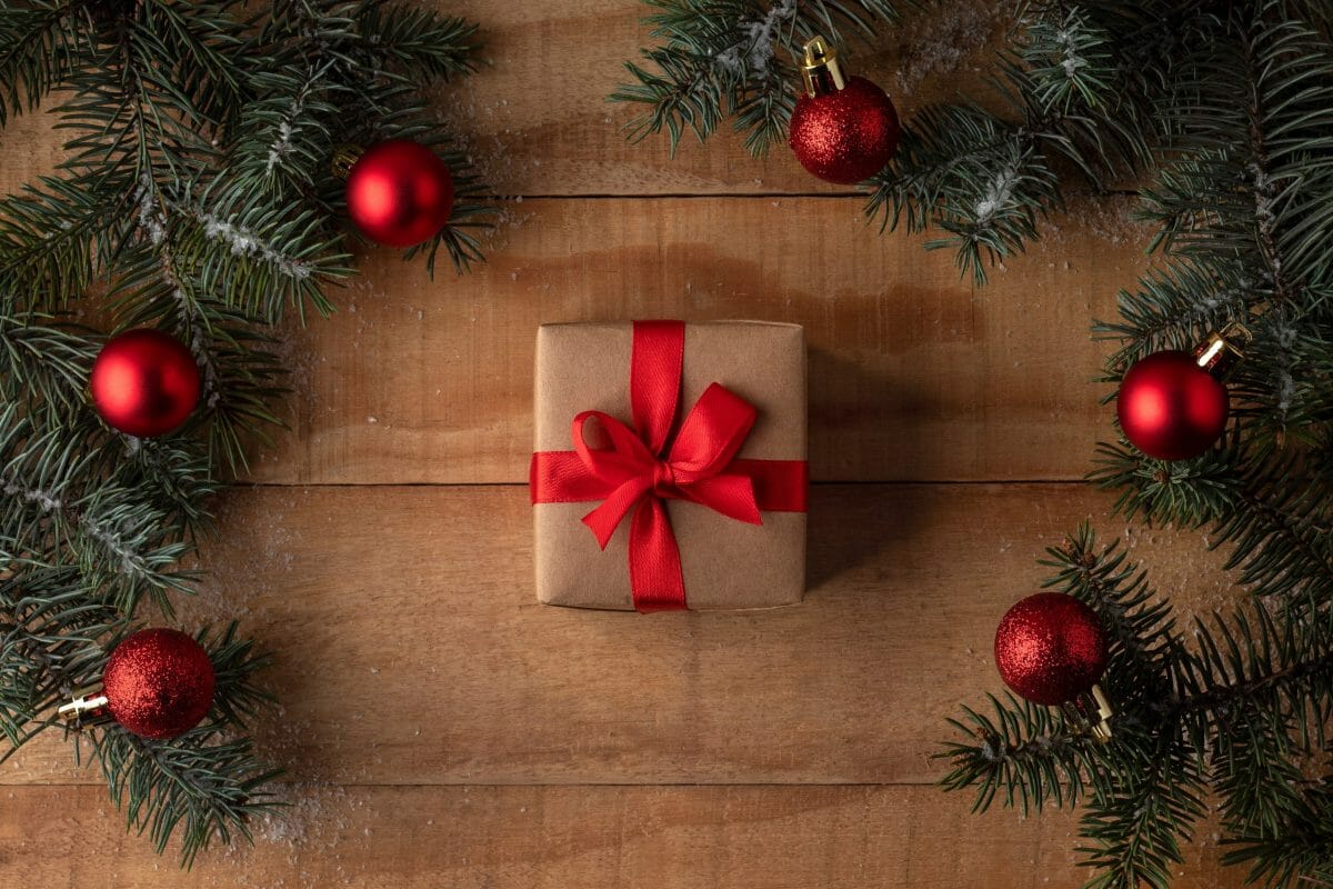 Victims of Online Romance Scams Win Money for the Holiday’s