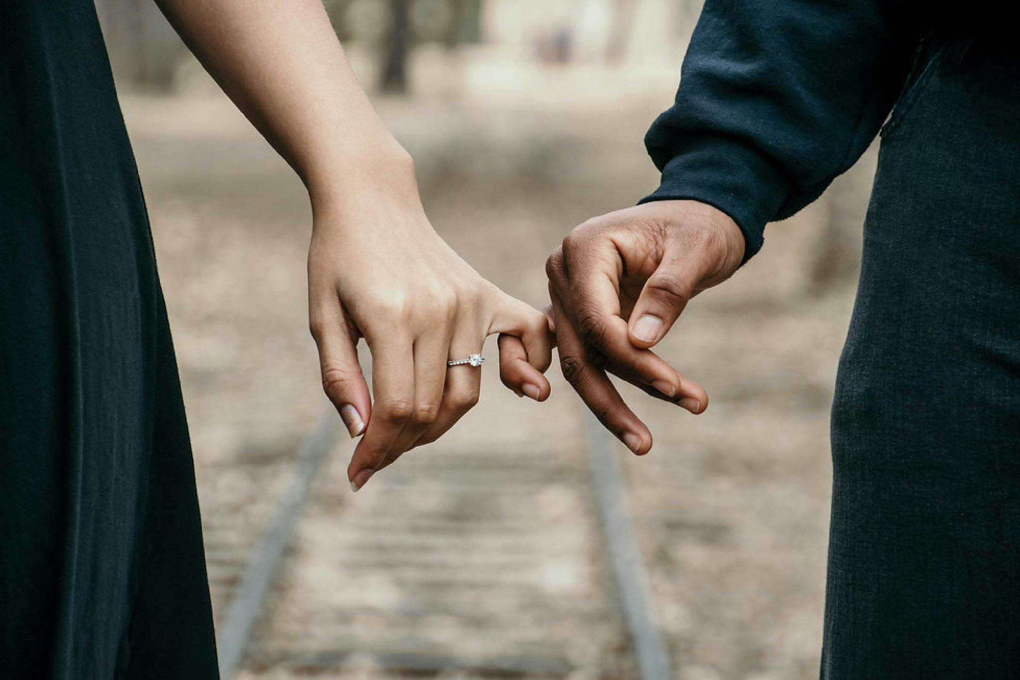 How to Find Out If Someone Is Married: The Online Dating Safety Check