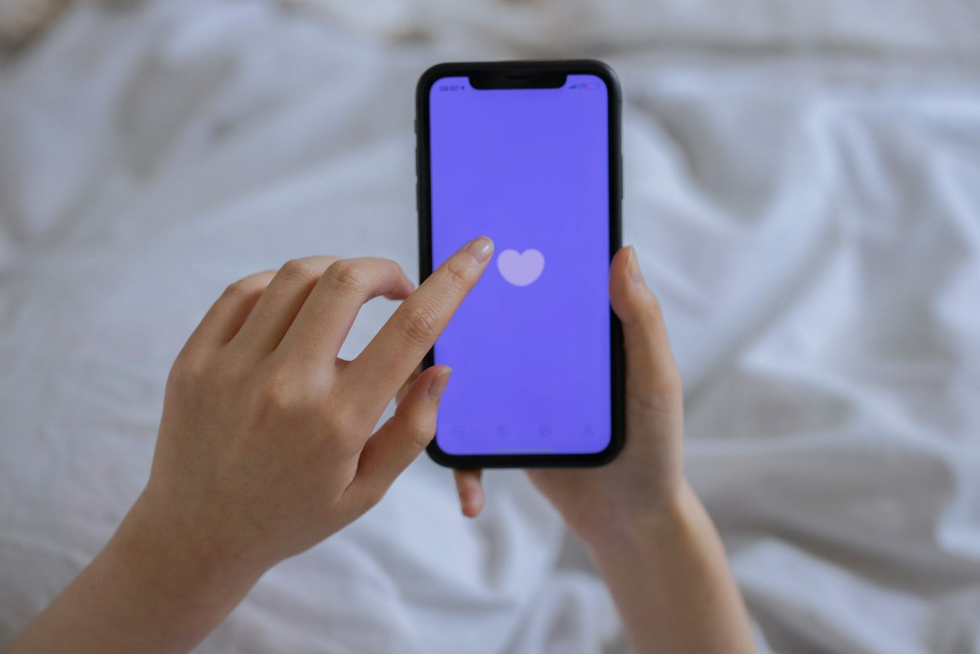 Is Online Dating Safe?: How to Safely Date Online