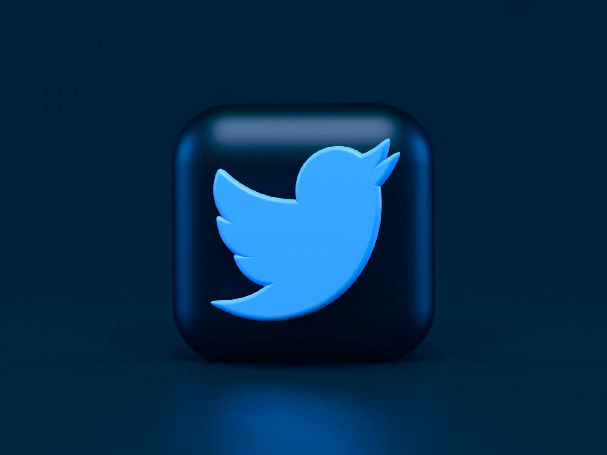 How To Tell If Someone Is Snooping On Your Twitter