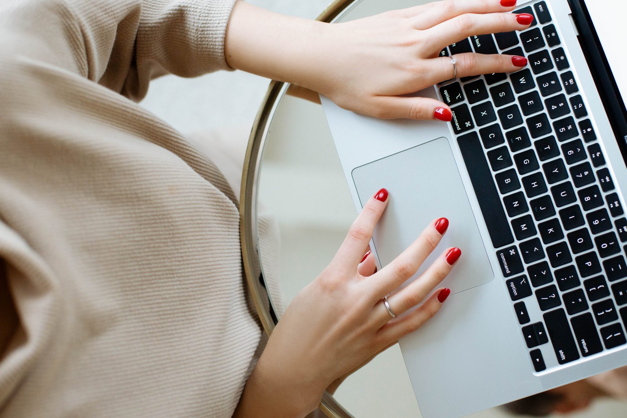 How to Tell if Someone is Scamming You Online
