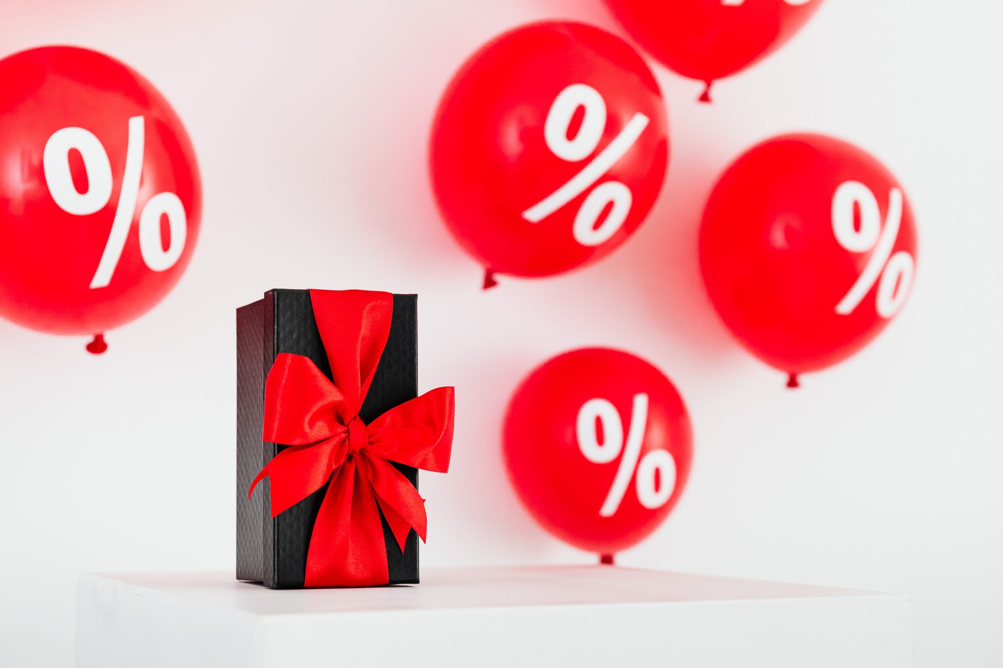 7 Ways To Spot a Fake Online Store This Holiday Season