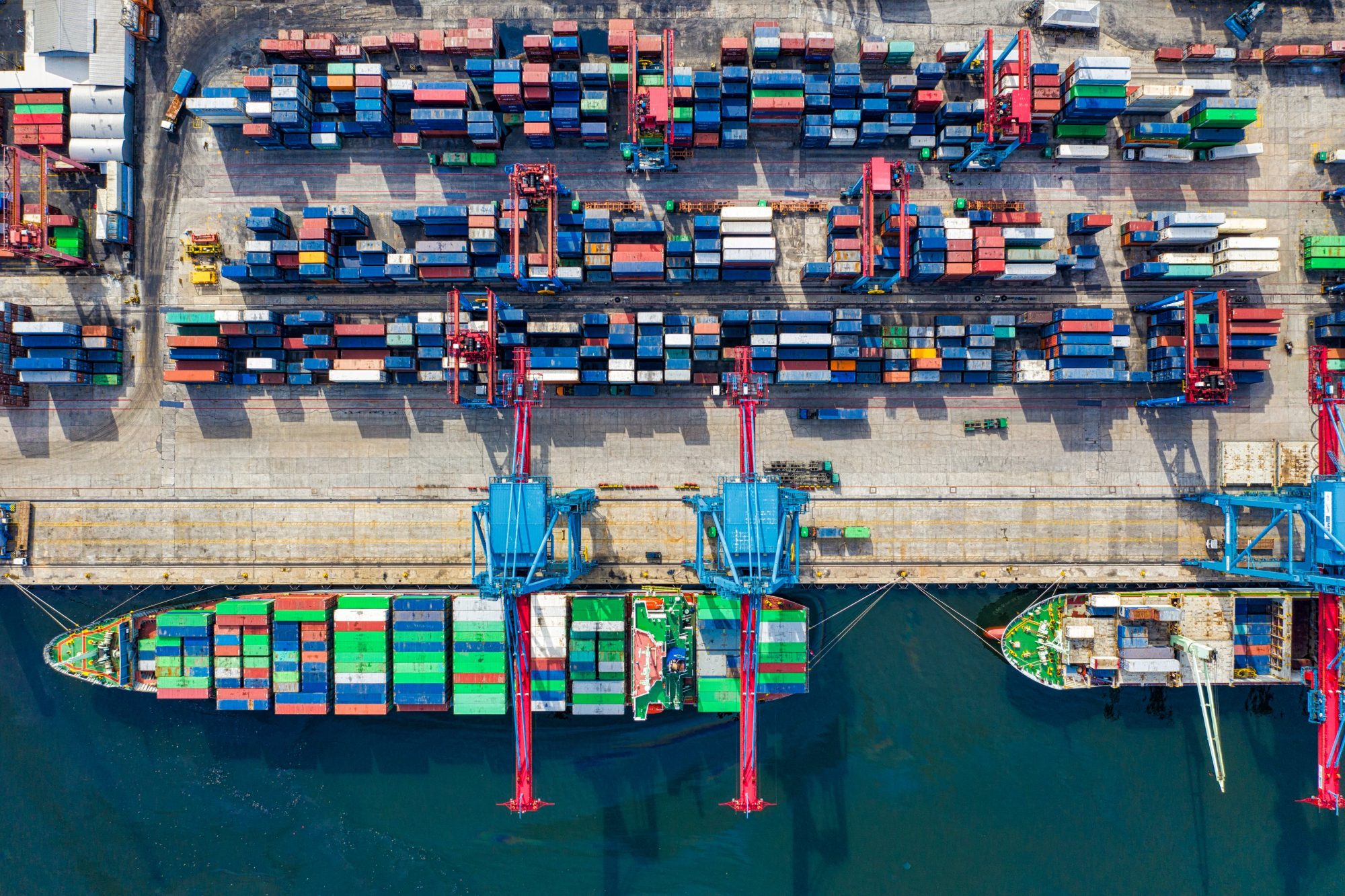 How The 2021 Supply Chain Shortage Might Effect You Holiday Shopping