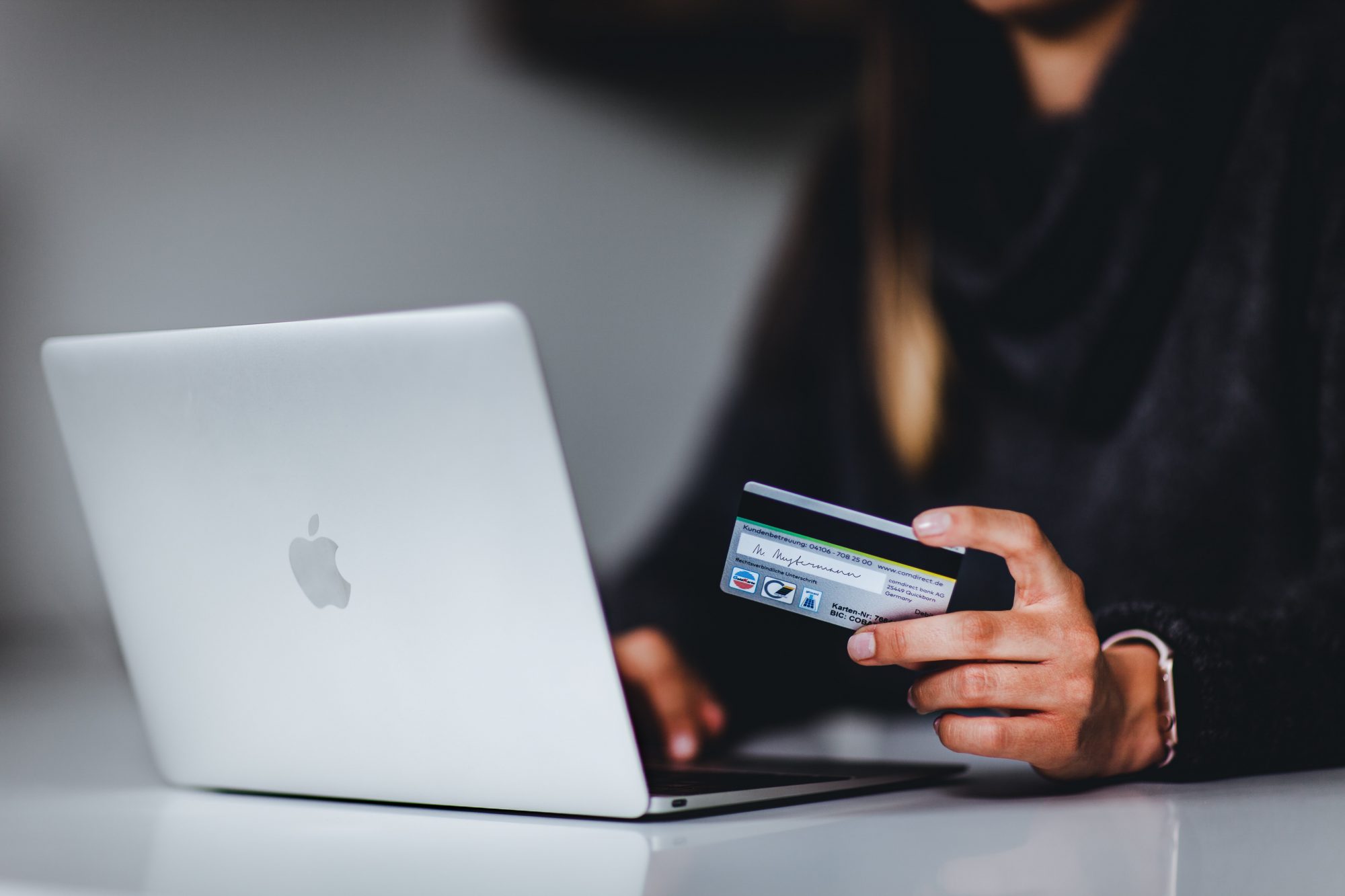 The Difference Between Secure and Non-Secure Payments When Shopping Online
