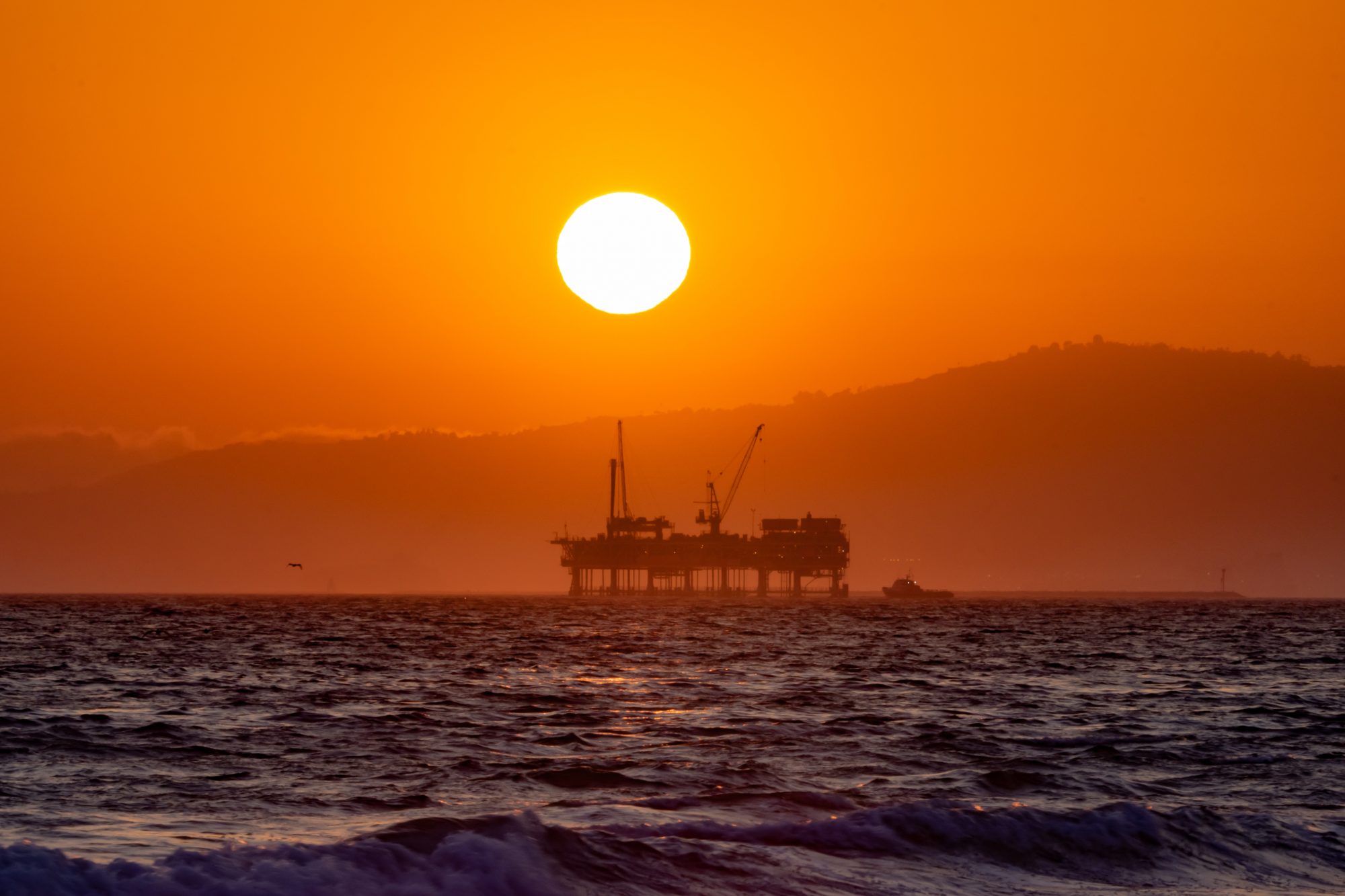 Oil rig scams: Domestic Abuse Survivor Scammed Out Of Over $100,000