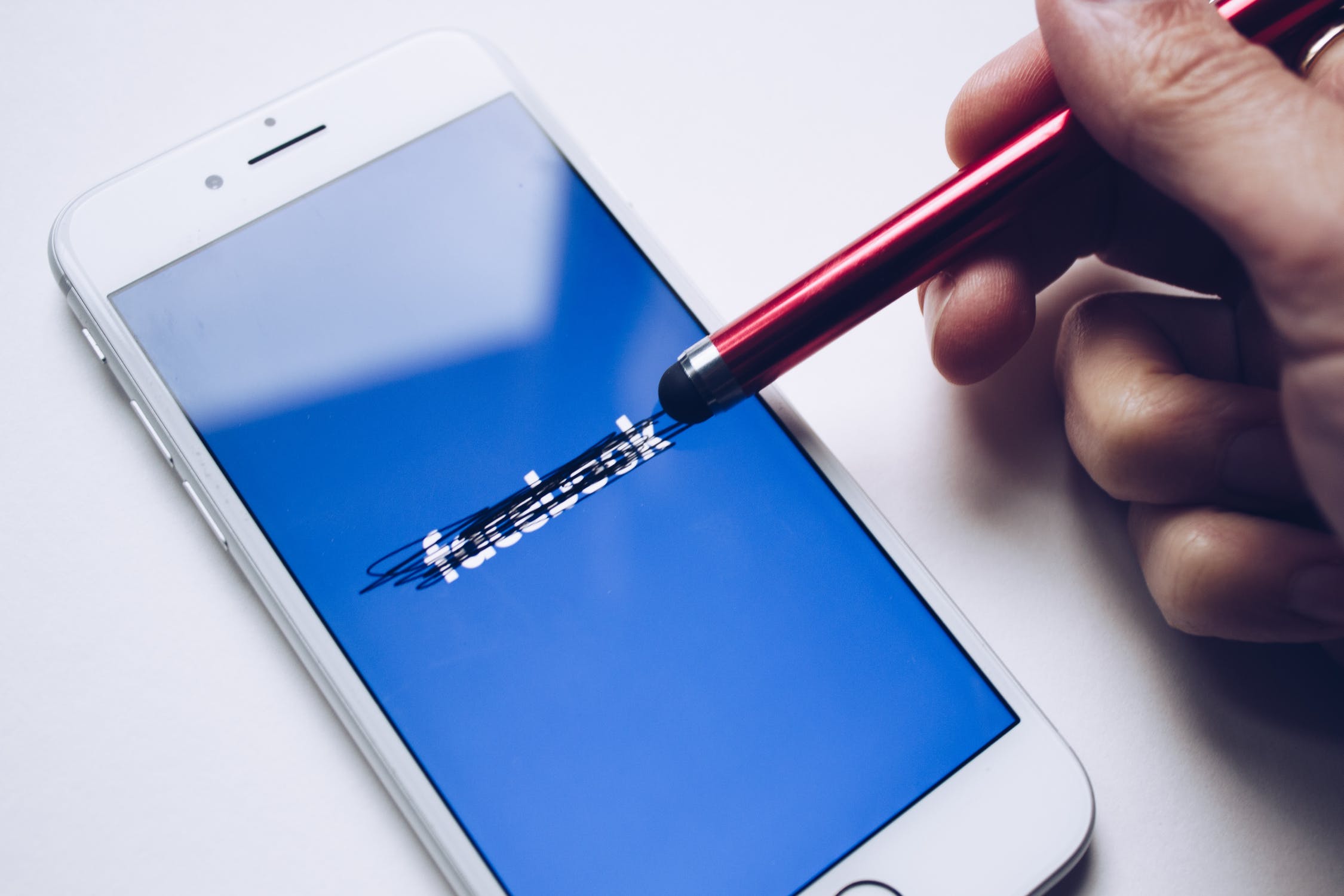How to Find And Delete Old Facebook Posts