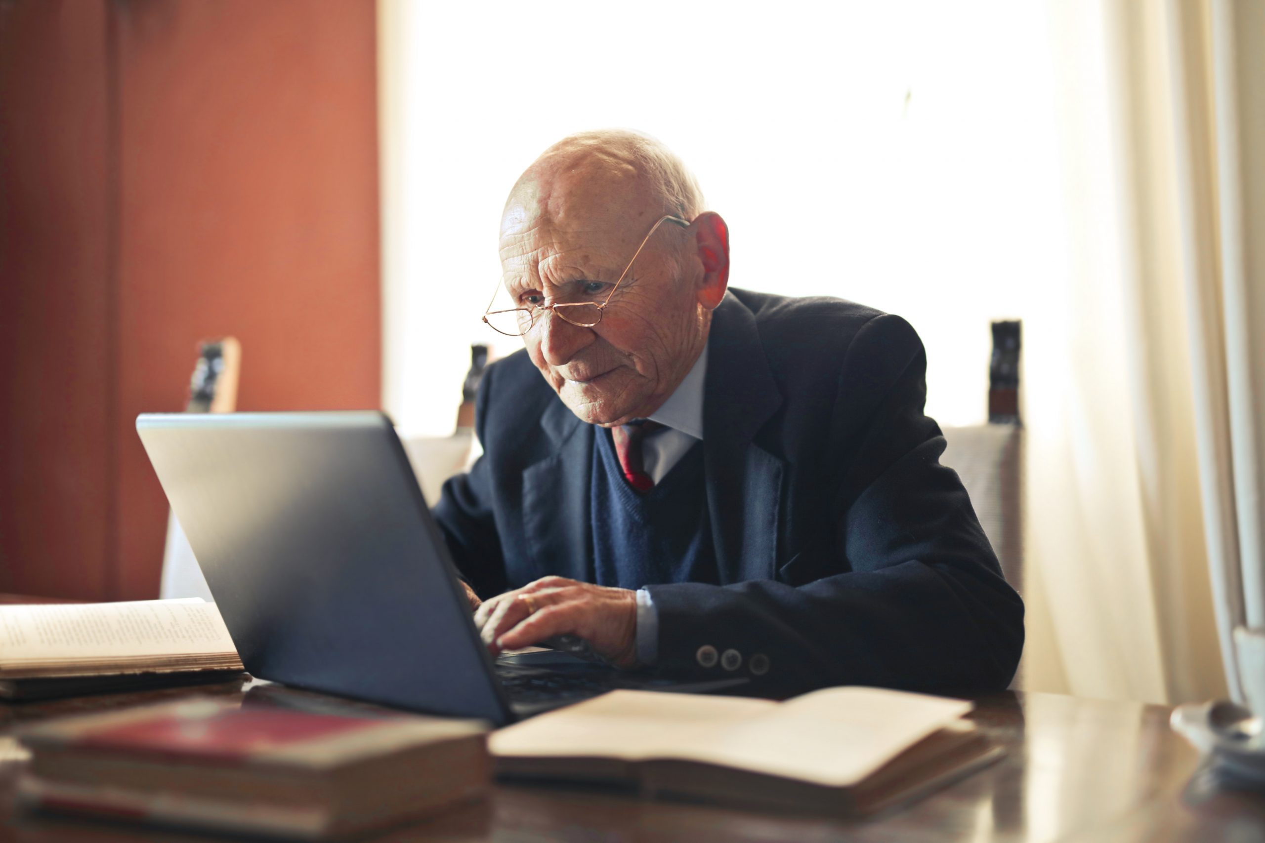 Social Security Scams: The Red Flags to Look Out For 