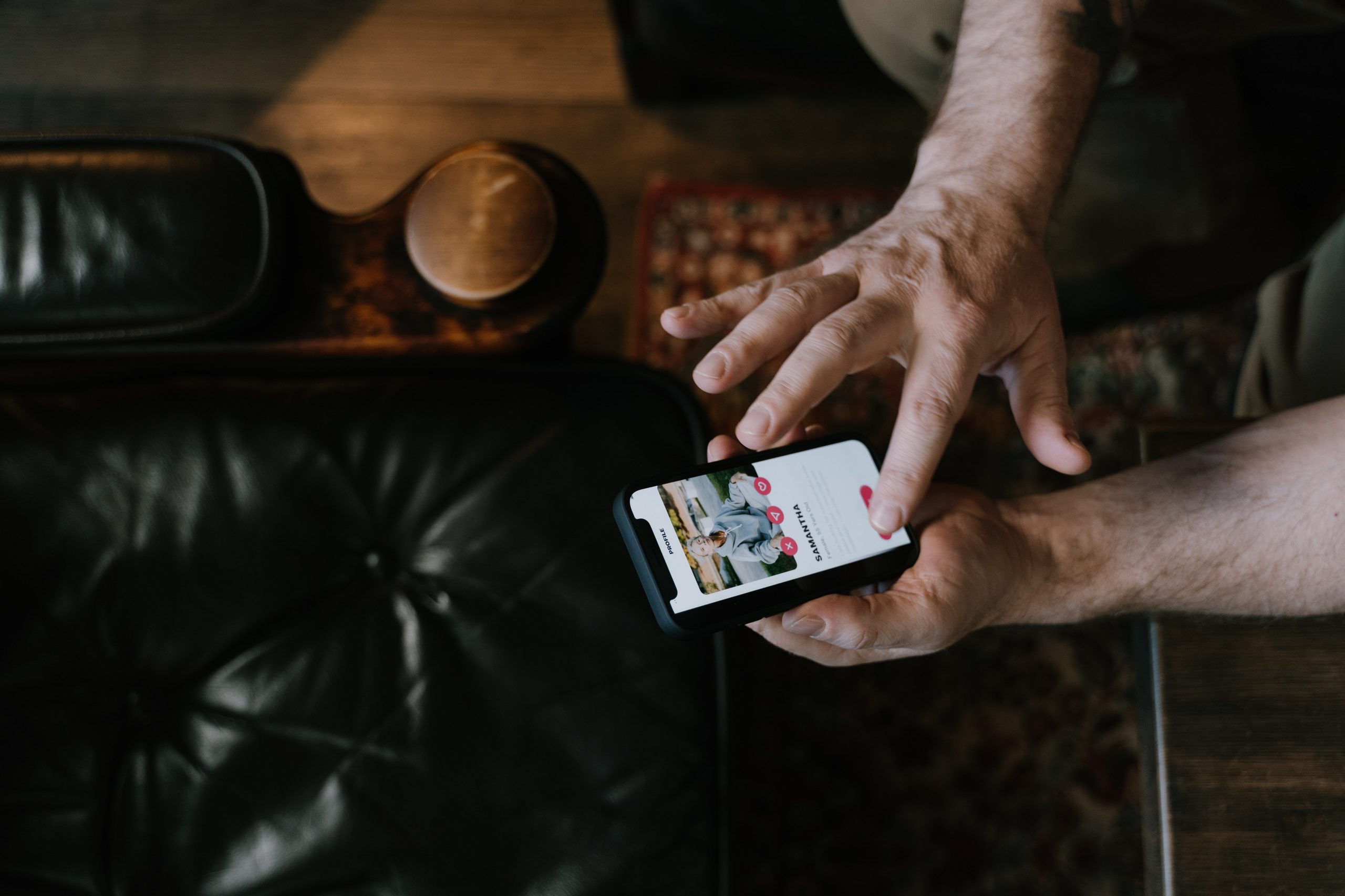 How Does Tinder Work?: Everything You Need to Get The Most Out of Tinder