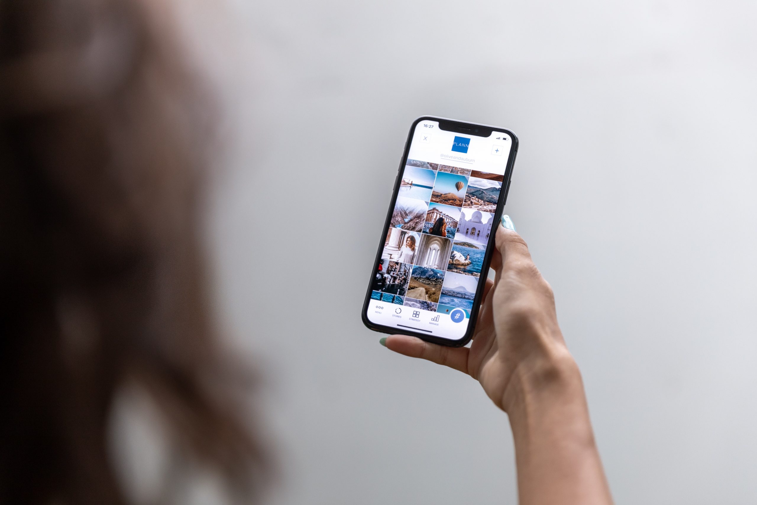 Instagram: How to Search Users by Name