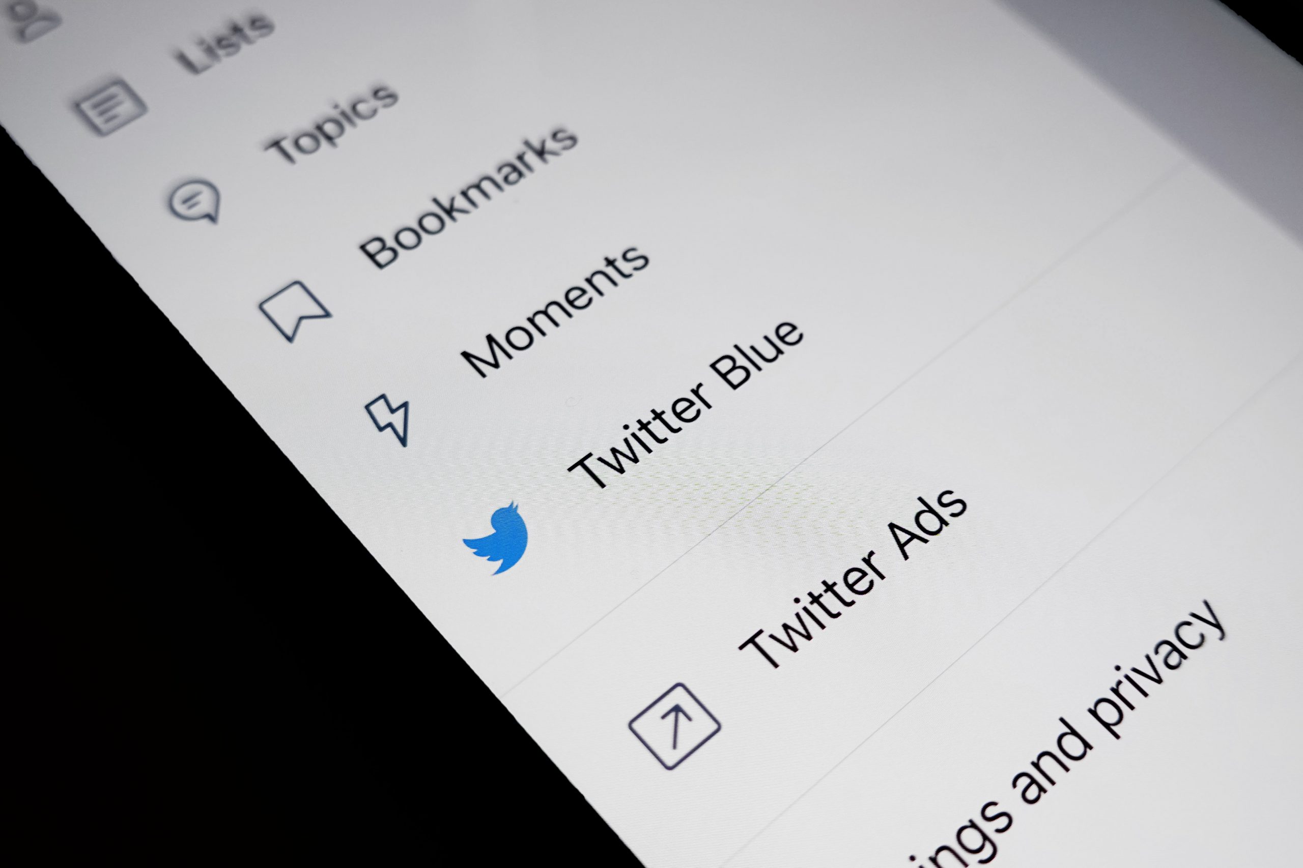 How to Find Someone on Twitter by Phone Number 