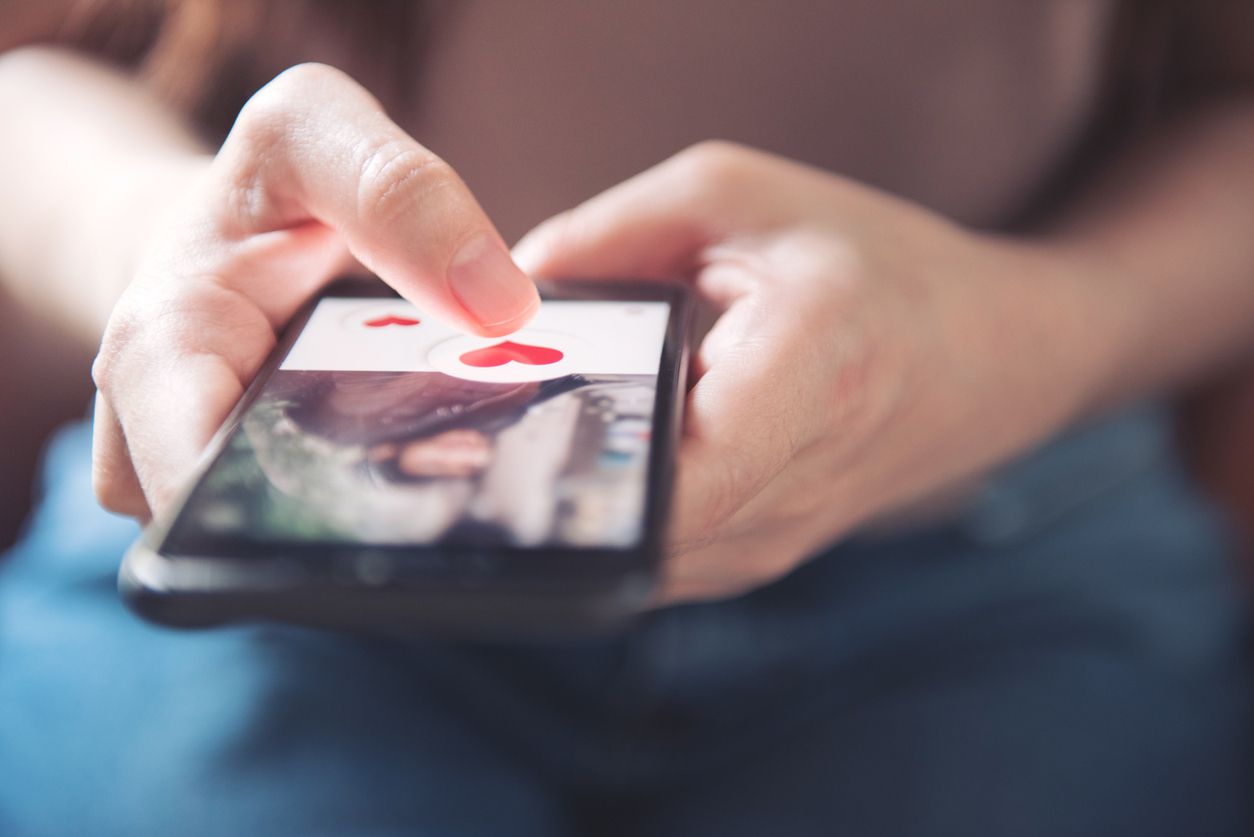 Tips to Verify the Identity of Someone You Meet on Dating Apps