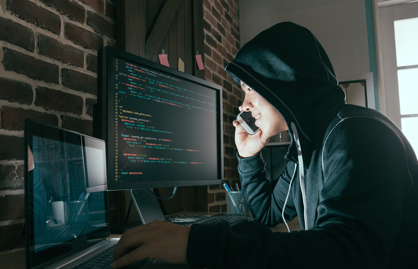 Recognizing and Avoiding Tech Support Scams: Protecting Your Devices and Data