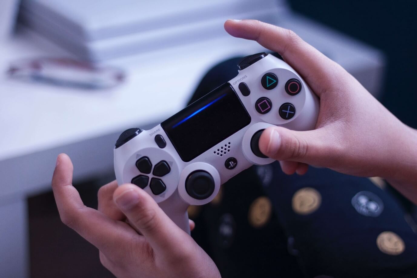 Multiplayer Gaming Scams: Recognizing and Avoiding Fraudulent In-Game Transactions