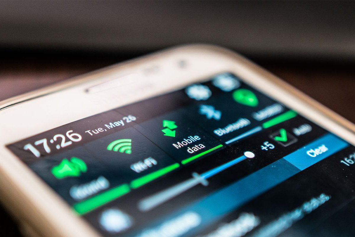 Data Traffic: Checking Phone for Unusual data traffic