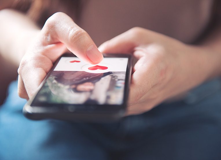 How to Verify the Identity of Your Online Date