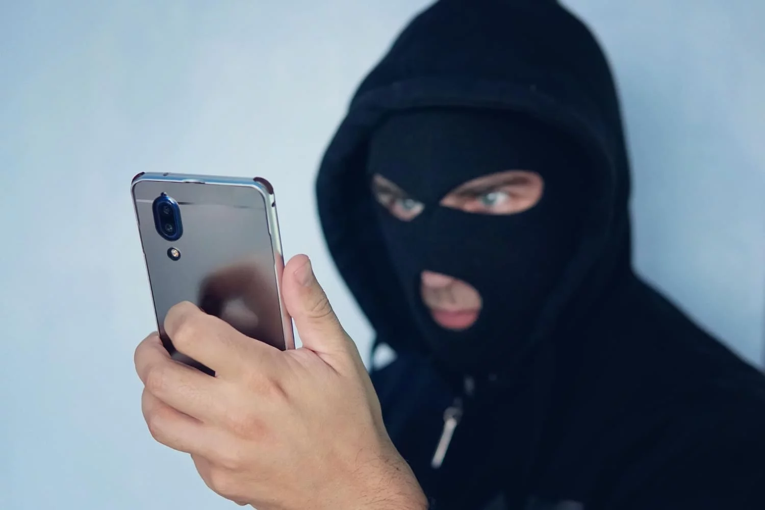 How to Get Rid of Blackmailers: Protect Yourself and Your Information