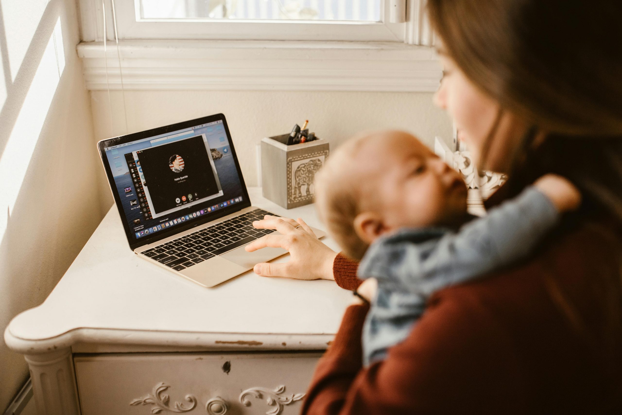 Fake Video Calls: How to Spot a Video Call Scam and Protect Yourself (2026)