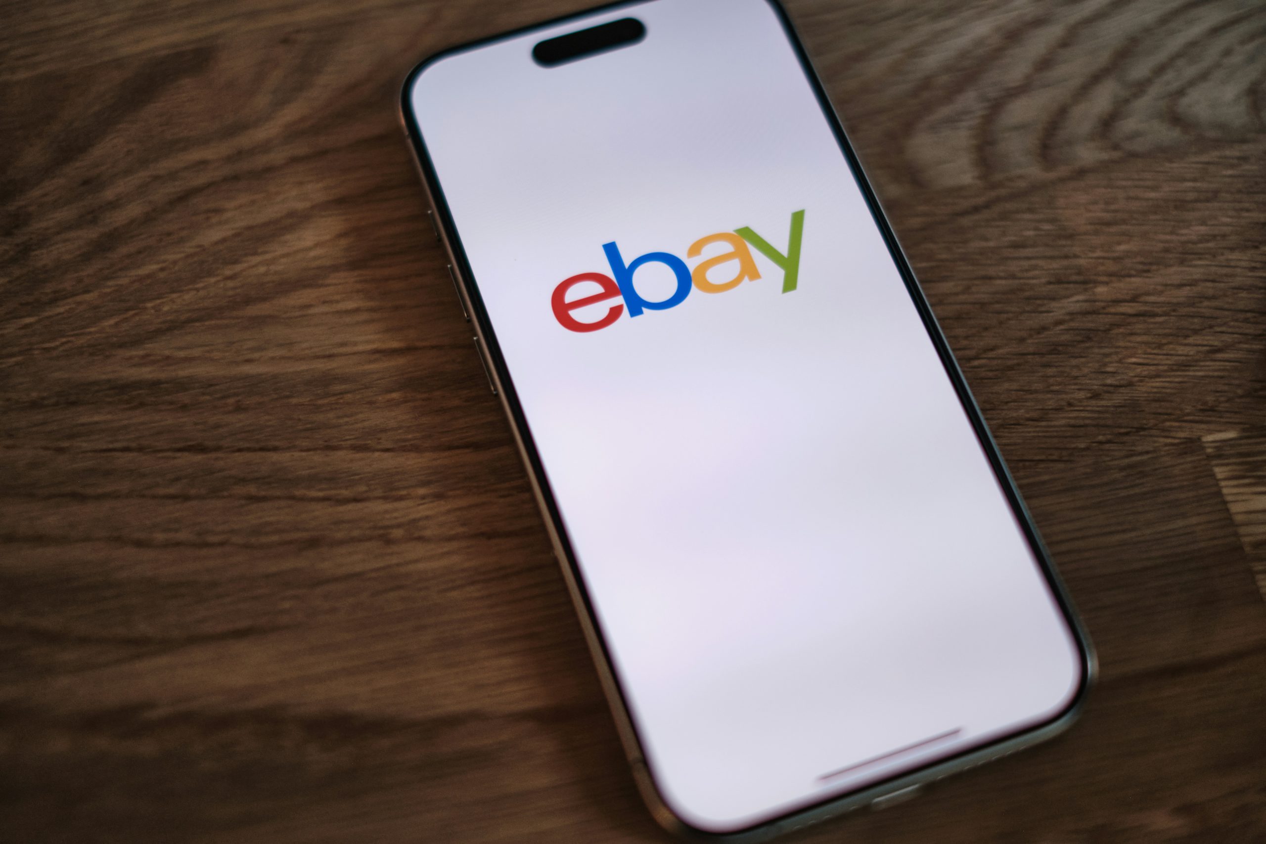 How to Use an eBay User Finder to Spot Fake Sellers Before You Buy